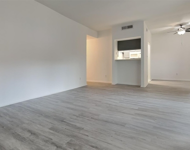 6500 Harbor Town Drive - Photo Thumbnail 1