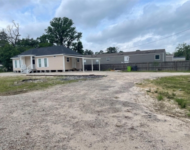 21878 Russell Drive - Photo Thumbnail 1