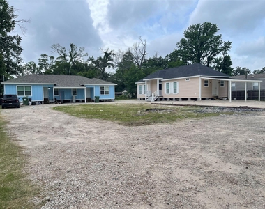 21878 Russell Drive - Photo Thumbnail 6