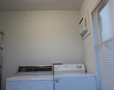 717 7th Street - Photo Thumbnail 6