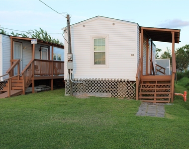 717 7th Street - Photo Thumbnail 7