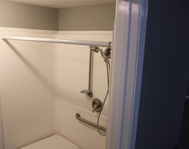 717 7th Street - Photo Thumbnail 7