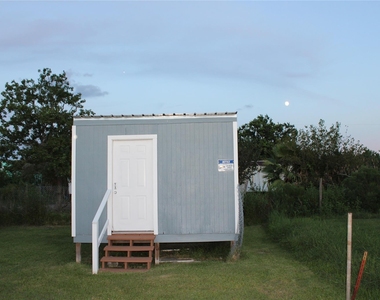 717 7th Street - Photo Thumbnail 9
