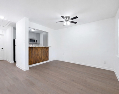 5718 Eskridge Street - Photo Thumbnail 3