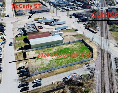 2323 Daugherty Street - Photo Thumbnail 4