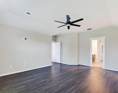 12322 Sabine Point Drive - Photo Thumbnail 28