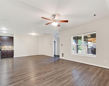12322 Sabine Point Drive - Photo Thumbnail 11