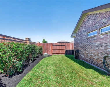 12322 Sabine Point Drive - Photo Thumbnail 45
