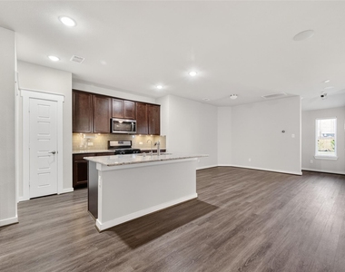 12322 Sabine Point Drive - Photo Thumbnail 5