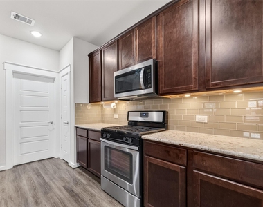 12322 Sabine Point Drive - Photo Thumbnail 8