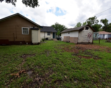 6229 Clover Ridge Street - Photo Thumbnail 8
