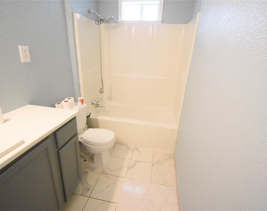 6229 Clover Ridge Street - Photo Thumbnail 19