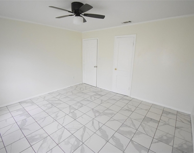 6229 Clover Ridge Street - Photo Thumbnail 22
