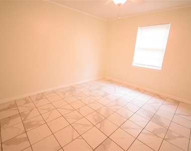 6229 Clover Ridge Street - Photo Thumbnail 23