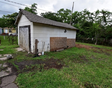 6229 Clover Ridge Street - Photo Thumbnail 5