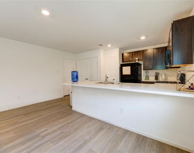26923 Winward Creek Trail - Photo Thumbnail 29