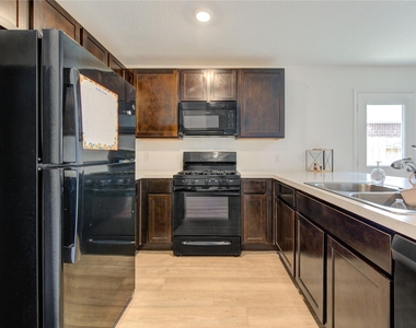 26923 Winward Creek Trail - Photo Thumbnail 32