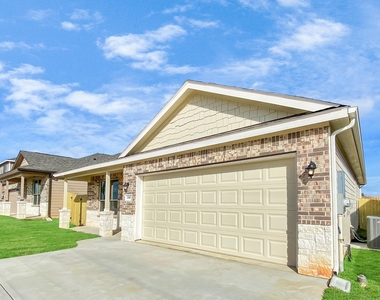 13067 Clearview Drive - Photo Thumbnail 1