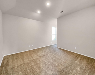 13067 Clearview Drive - Photo Thumbnail 6