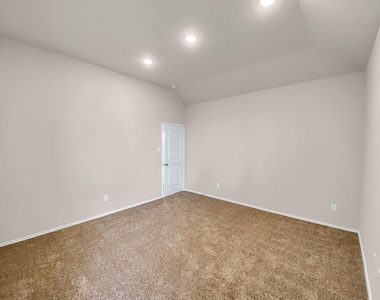13067 Clearview Drive - Photo Thumbnail 7