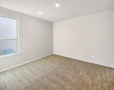 13067 Clearview Drive - Photo Thumbnail 10