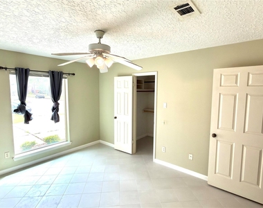14834 Charlmont Drive - Photo Thumbnail 10