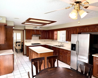 14834 Charlmont Drive - Photo Thumbnail 6