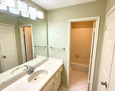 14834 Charlmont Drive - Photo Thumbnail 11