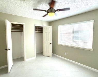 14834 Charlmont Drive - Photo Thumbnail 12