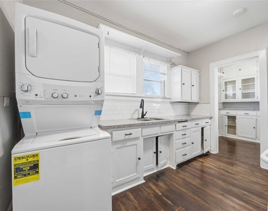 3003 School Street - Photo Thumbnail 9