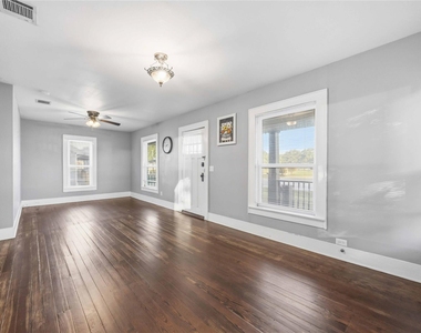 3003 School Street - Photo Thumbnail 2