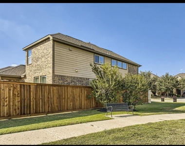 19251 N Cottonwood Green Lane - Photo Thumbnail 20
