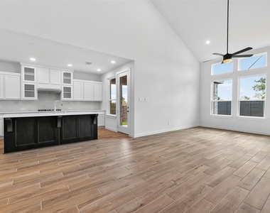 3238 Kindred Way - Photo Thumbnail 11