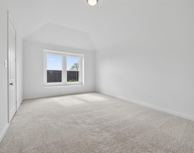 3238 Kindred Way - Photo Thumbnail 39