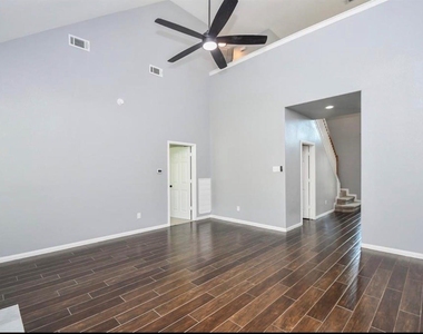 18522 Autumn Park Drive - Photo Thumbnail 5