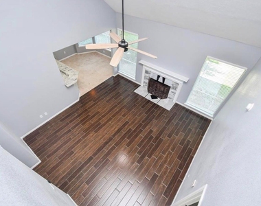 18522 Autumn Park Drive - Photo Thumbnail 1
