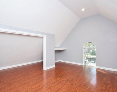 18522 Autumn Park Drive - Photo Thumbnail 11