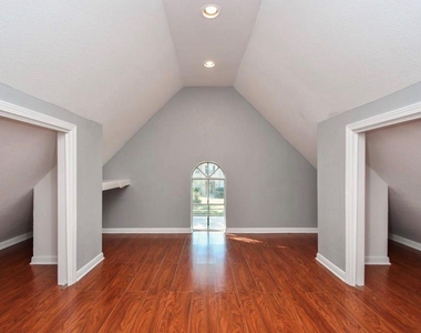 18522 Autumn Park Drive - Photo Thumbnail 12