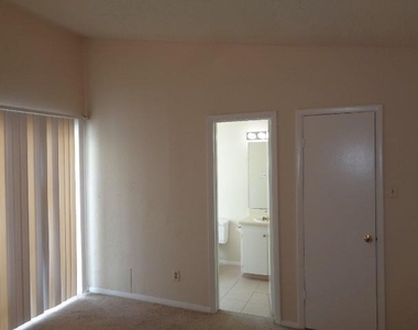 13114 Vista Oro Drive - Photo Thumbnail 10