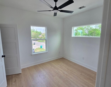 4562 Teton Street - Photo Thumbnail 8