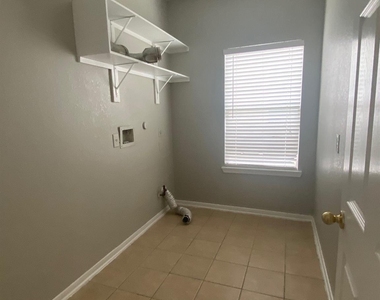 11908 Princess Garden Way - Photo Thumbnail 16