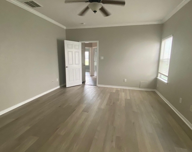 11908 Princess Garden Way - Photo Thumbnail 11
