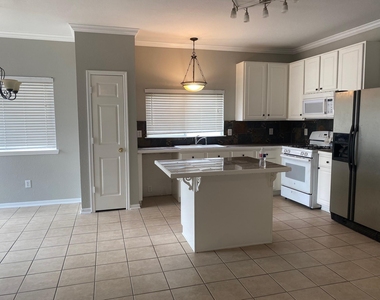 11908 Princess Garden Way - Photo Thumbnail 22
