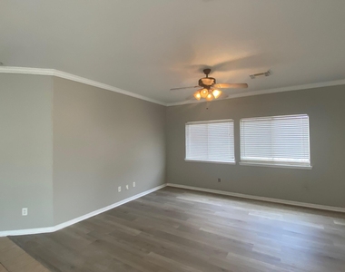 11908 Princess Garden Way - Photo Thumbnail 18