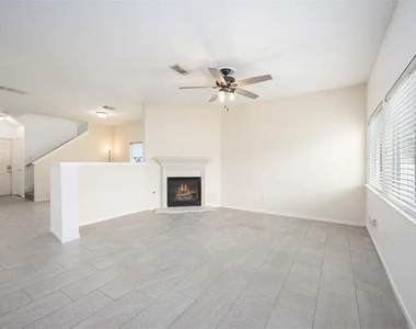 20827 Settlers Lake Circle N - Photo Thumbnail 7