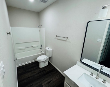 9530 Flying Eagle Court - Photo Thumbnail 16
