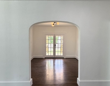 1968 W Mckinney Street - Photo Thumbnail 11