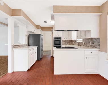 5702 Vestavia Drive - Photo Thumbnail 2