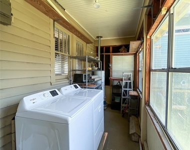 1005 Postoffice St - Photo Thumbnail 13