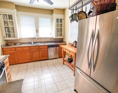 1005 Postoffice St - Photo Thumbnail 7
